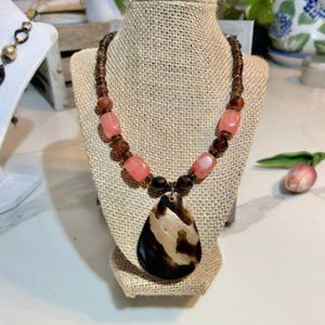 Island Bliss Necklace - Brown Shell